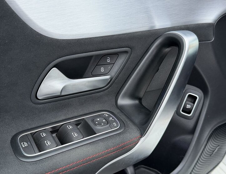 Mercedes-Benz CLA Kombi 2,0 l 310 kw