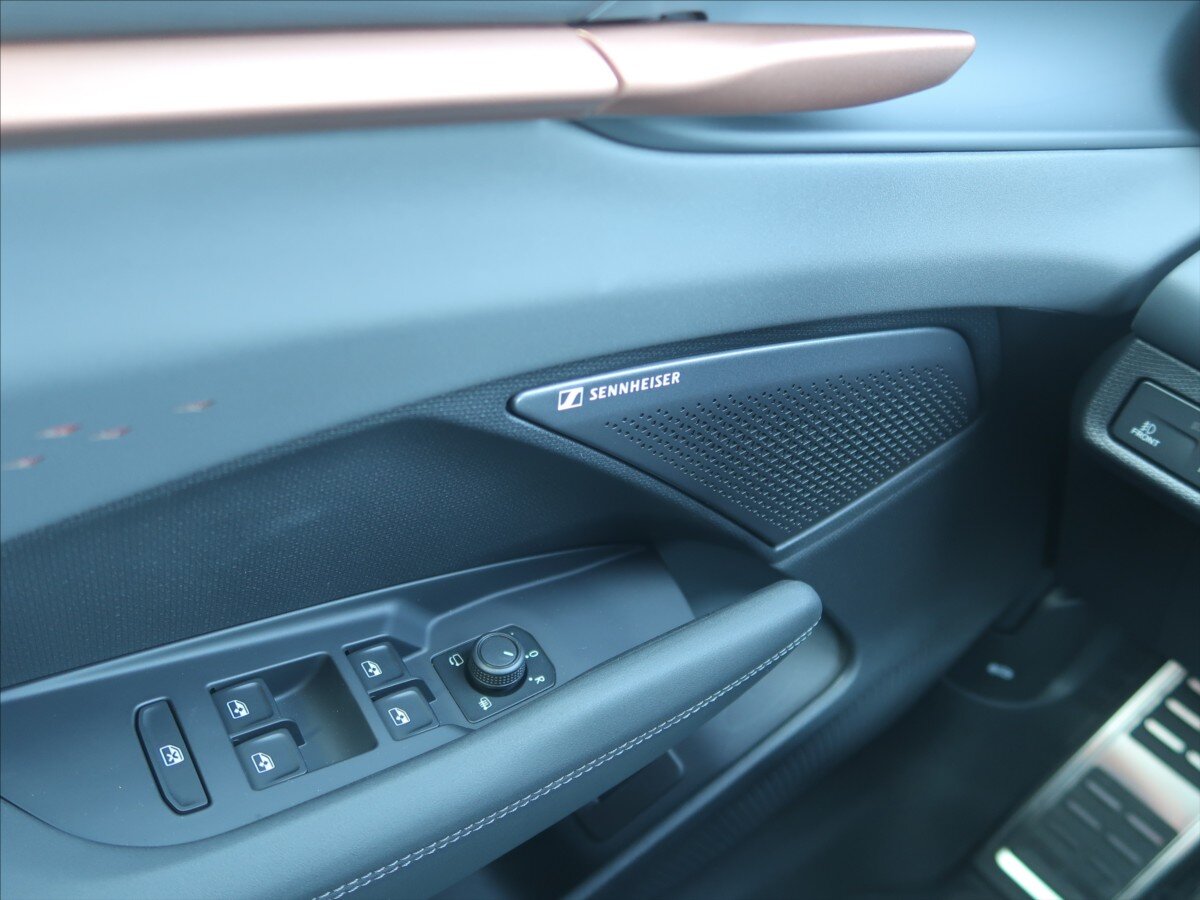 Cupra Terramar SUV / Terénní 2,0 l 195 kw