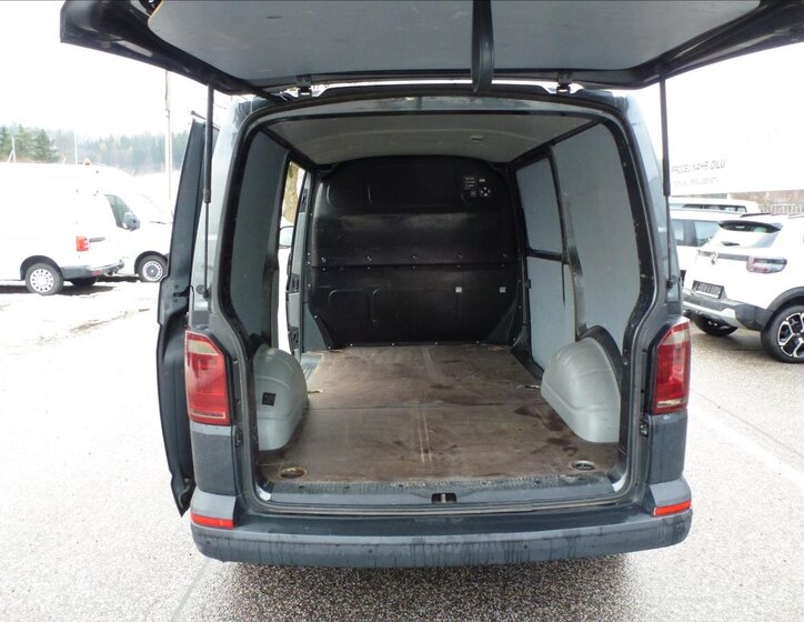 Volkswagen Transporter 21