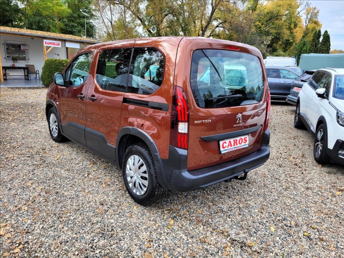 Peugeot Rifter MPV 1,5 l 75 kw