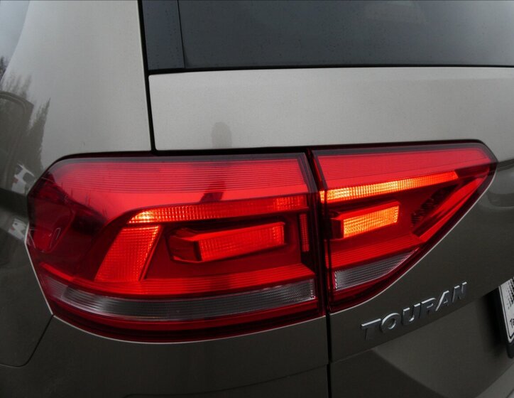 Volkswagen Touran 11