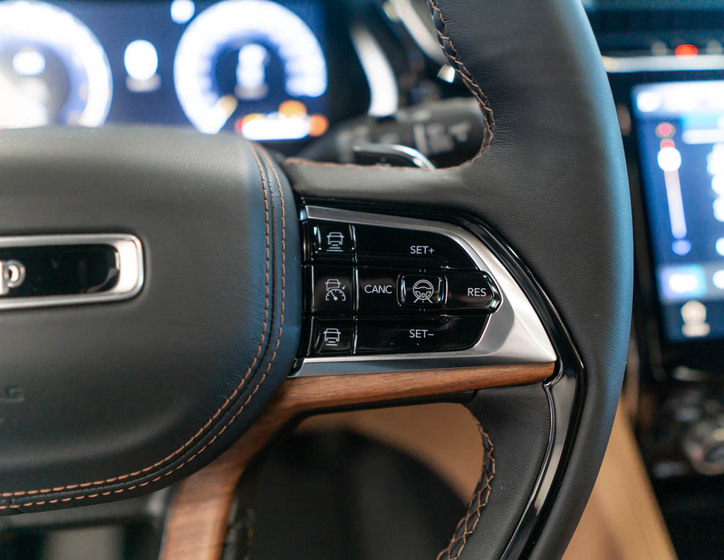 Jeep Grand Cherokee 24