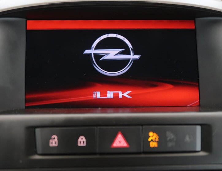 Opel Astra Sedan / Limuzína 1,6 l 100 kw
