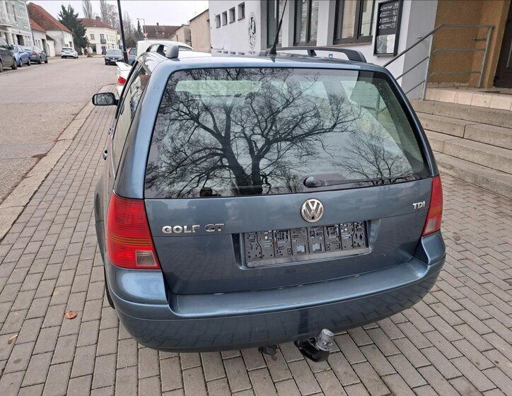 Volkswagen Golf 10