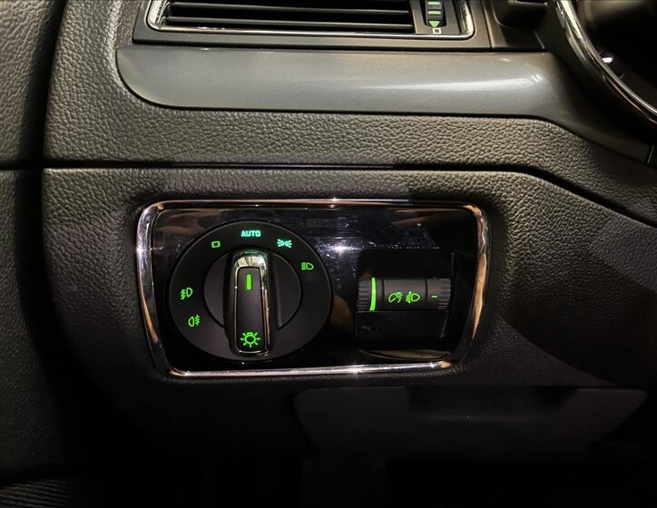 Škoda Superb Liftback 2,0 l 103 kw