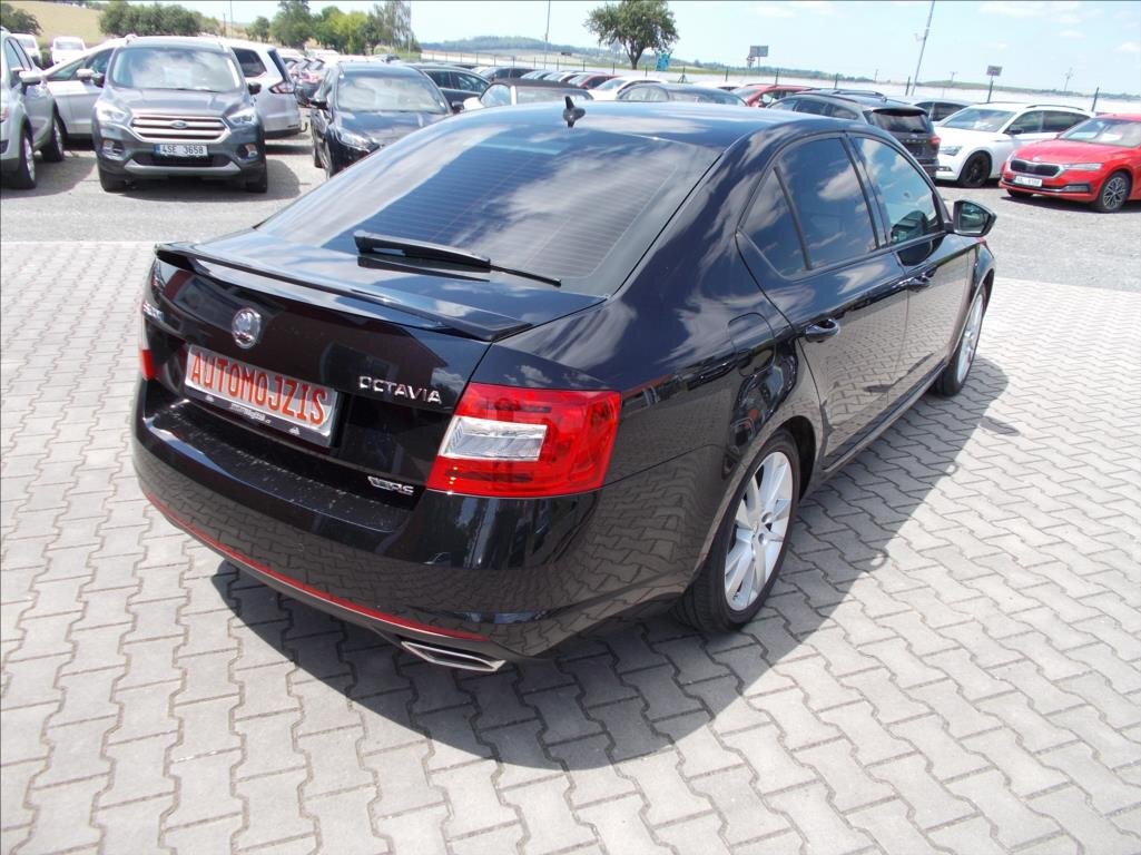 Škoda Octavia Sedan / Limuzína 2,0 l 135 kw