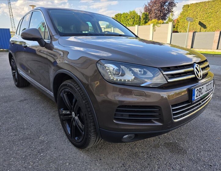 Volkswagen Touareg SUV / Terénní 4,1 l 250 kw