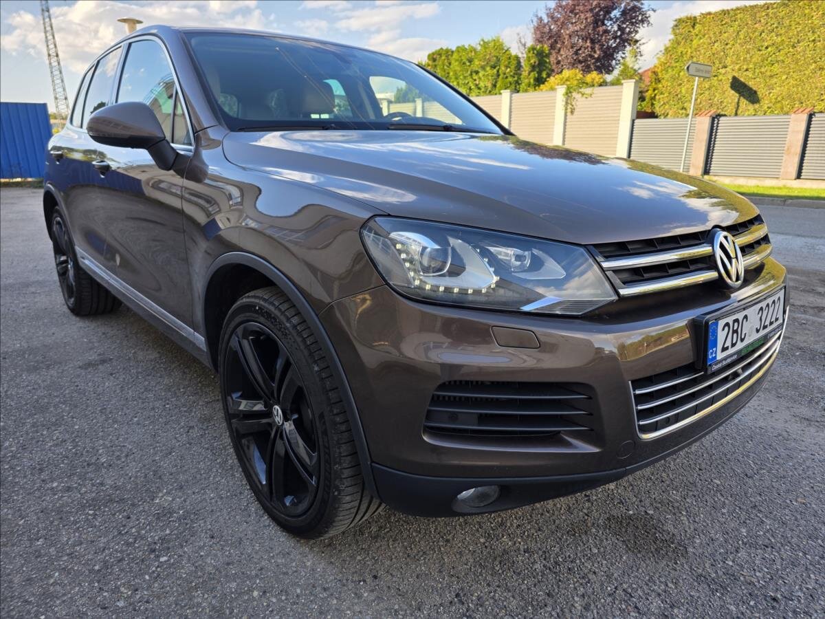 Volkswagen Touareg SUV / Terénní 4,1 l 250 kw