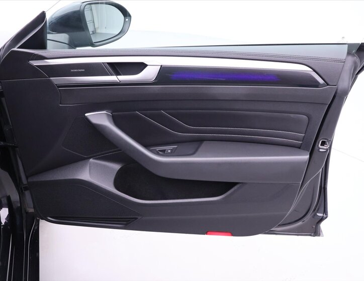 Volkswagen Arteon Kombi 2,0 l 147 kw