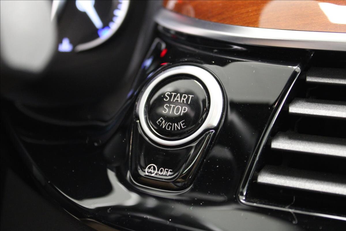 BMW Řada 5 Kombi 2,0 l 140 kw