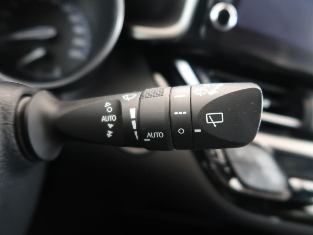 Toyota C-HR SUV / Terénní 1,8 l 72 kw