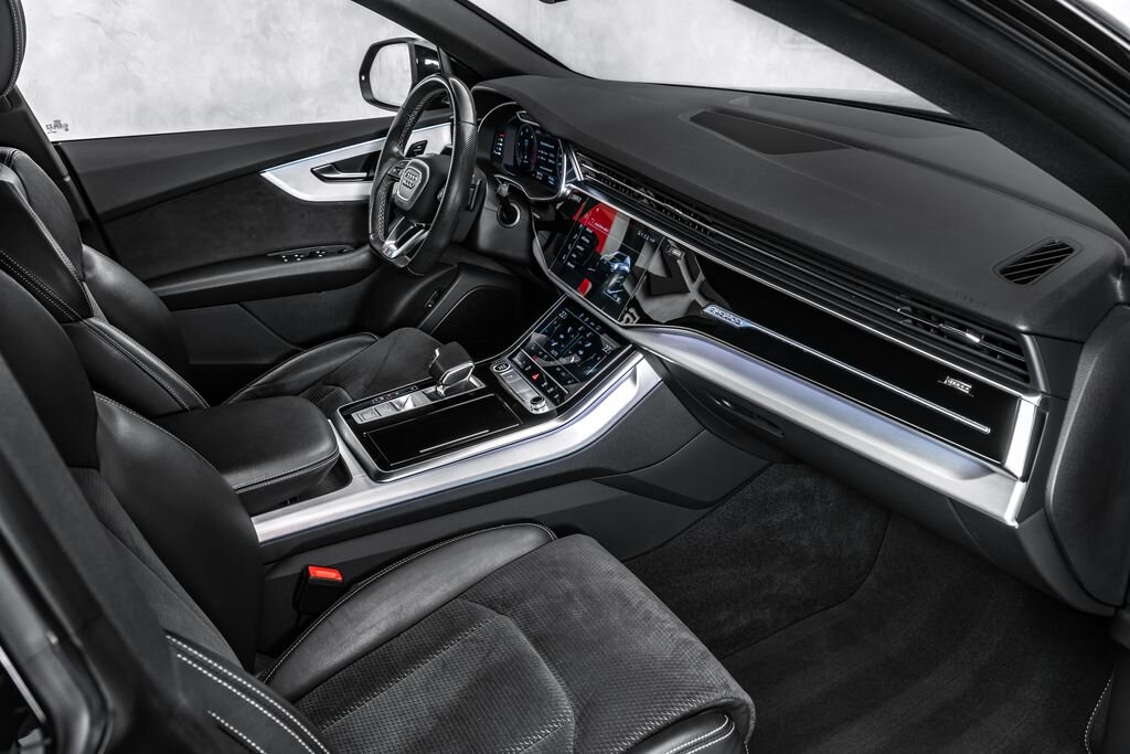 Audi Q8 SUV / Terénní 3,0 l 210 kw