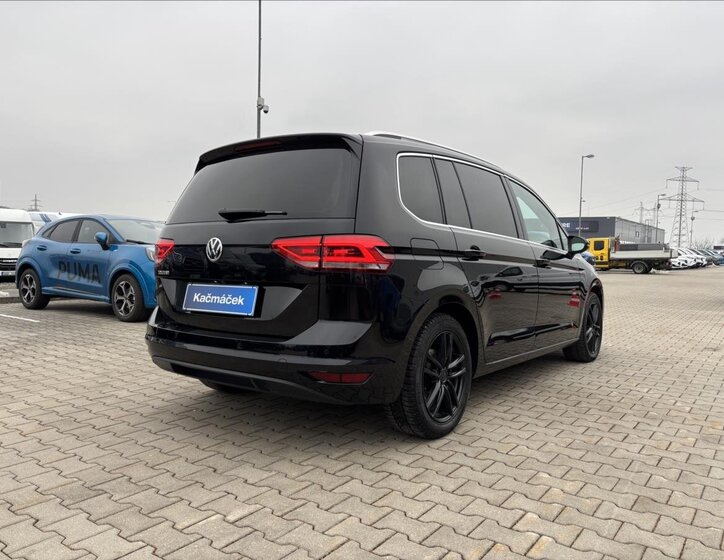 Volkswagen Touran MPV 1,5 l 110 kw