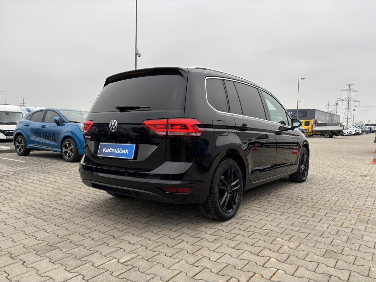 Volkswagen Touran MPV 1,5 l 110 kw