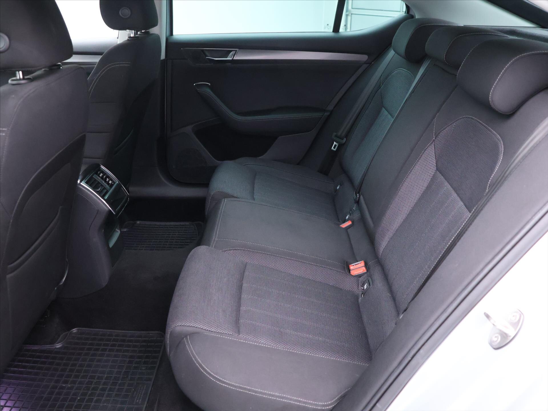 Škoda Superb Liftback 2,0 l 147 kw