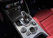 Alfa Romeo Stelvio 16