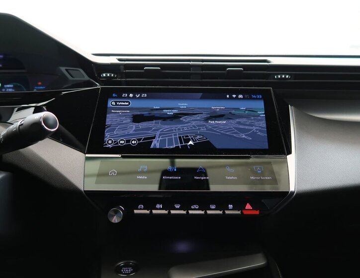 Peugeot 408 Liftback 1,6 l 133 kw