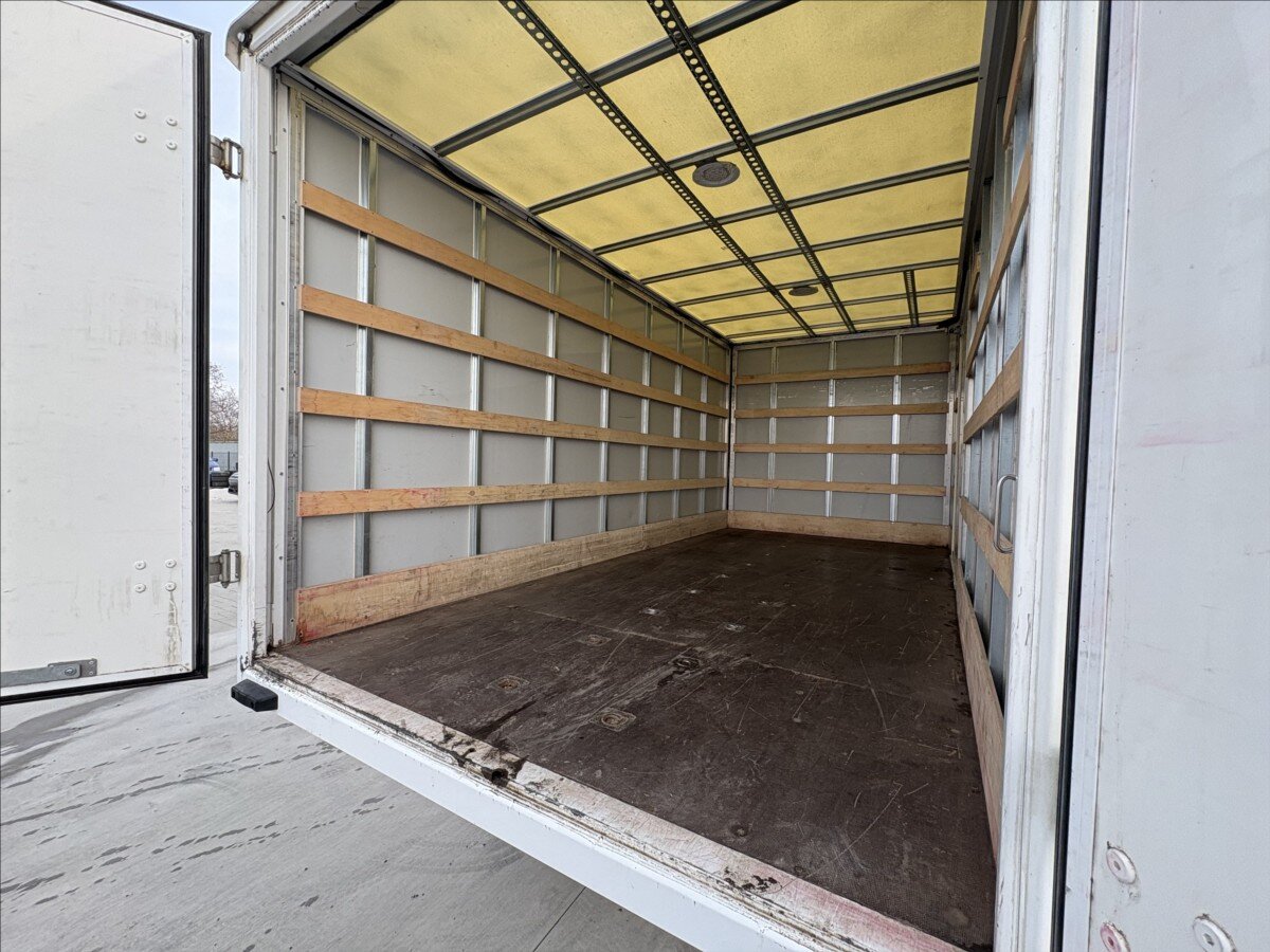 Volkswagen Crafter Skříň 2,0 l 103 kw