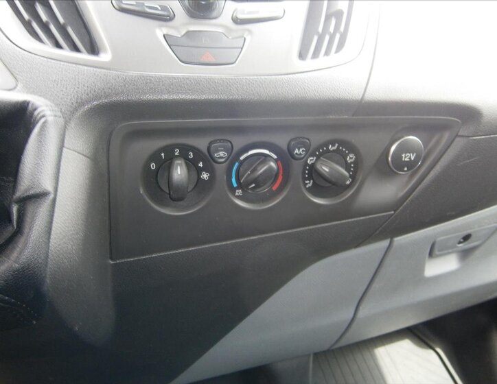 Ford Transit Custom Kombi 2,2 l 114 kw