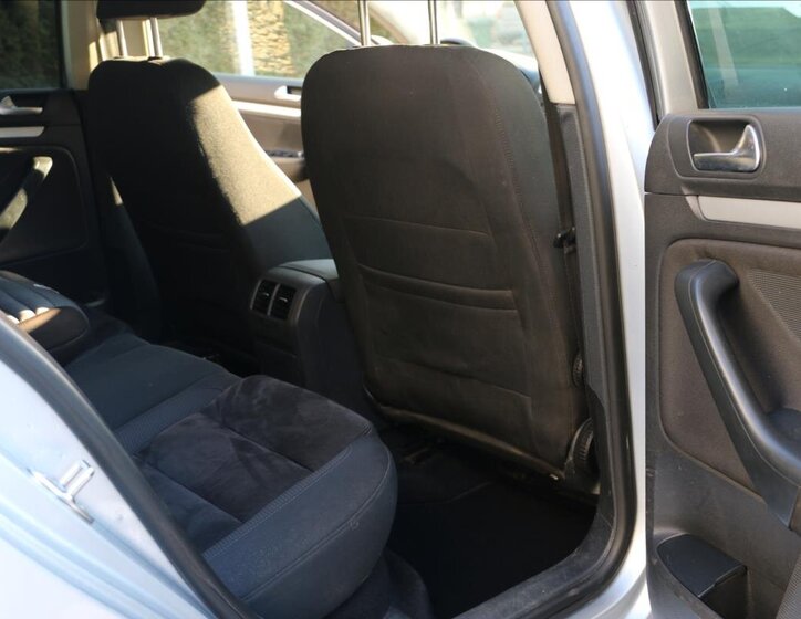 Volkswagen Golf Kombi 1,6 l 77 kw