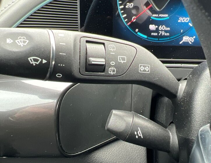 Mercedes-Benz EQC 30