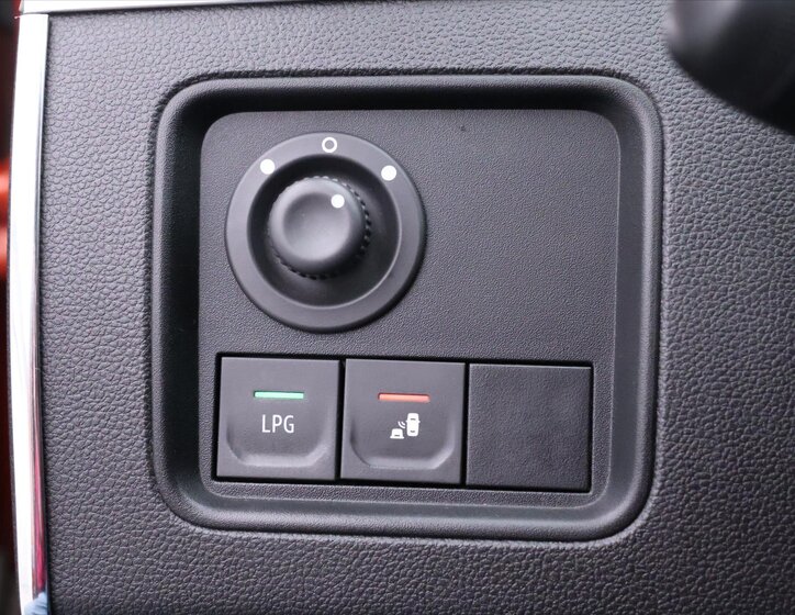 Dacia Duster SUV 999,0 67 kw