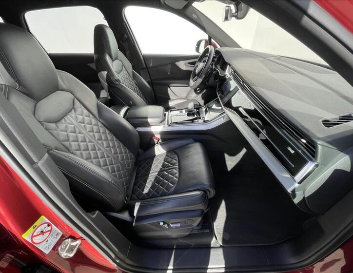 Audi Q7 19