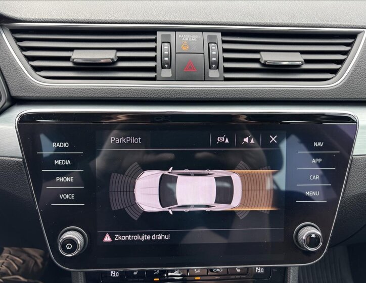 Škoda Superb Sedan / Limuzína 2,0 l 140 kw