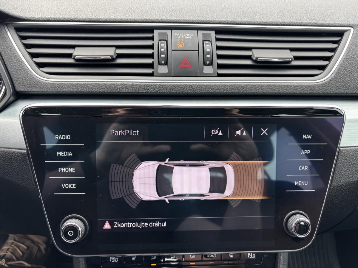 Škoda Superb Sedan / Limuzína 2,0 l 140 kw