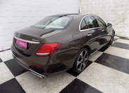 Mercedes-Benz Třídy E Sedan 2,0 l 143 kw