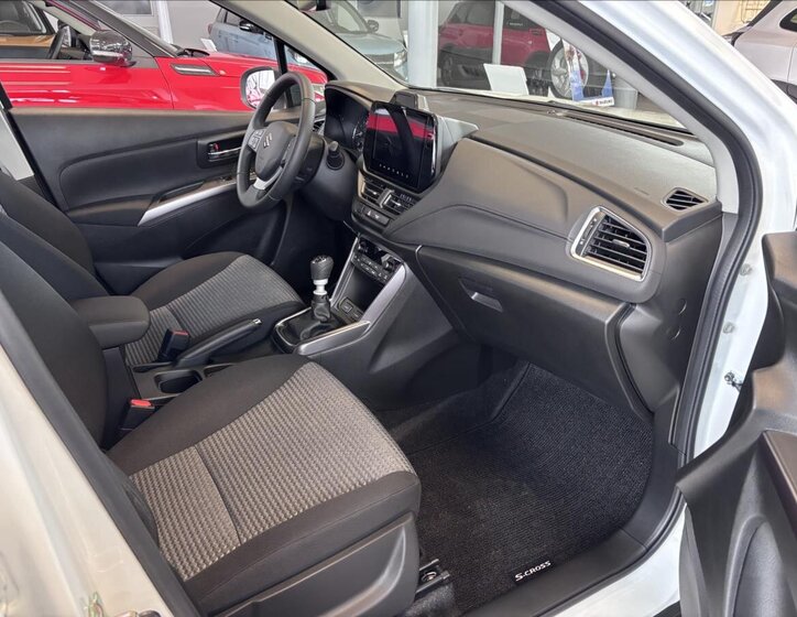 Suzuki S-Cross SUV / Terénní 1,4 l 81 kw