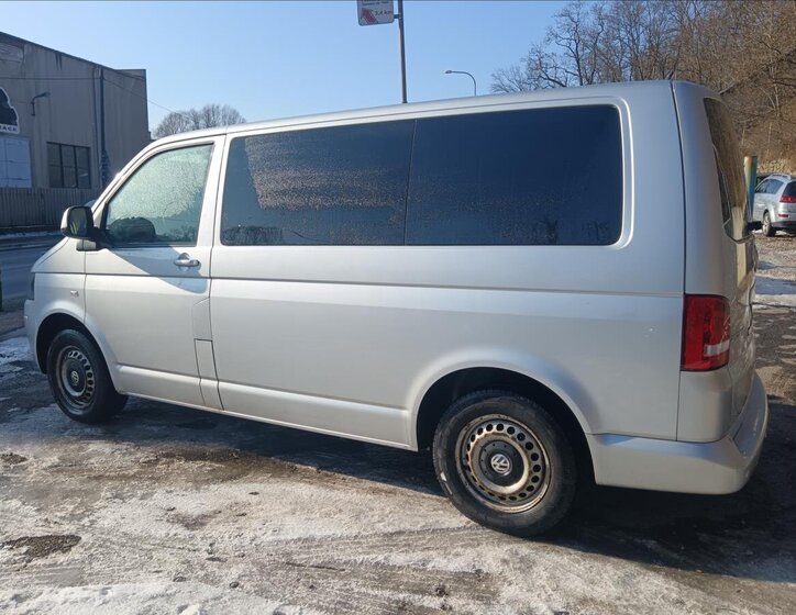 Volkswagen Multivan MPV 2,0 l 75 kw