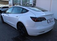 Tesla Model 3 Sedan / Limuzína 0,0 208 kw