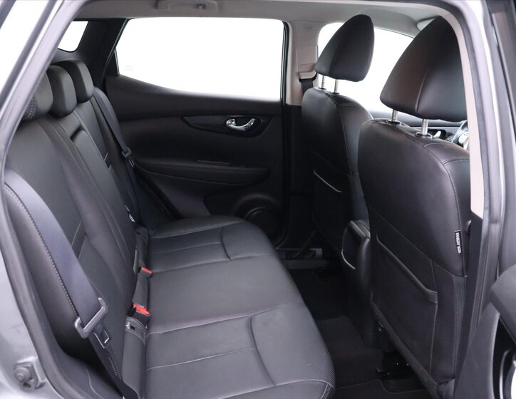 Nissan Qashqai SUV 1,2 l 85 kw