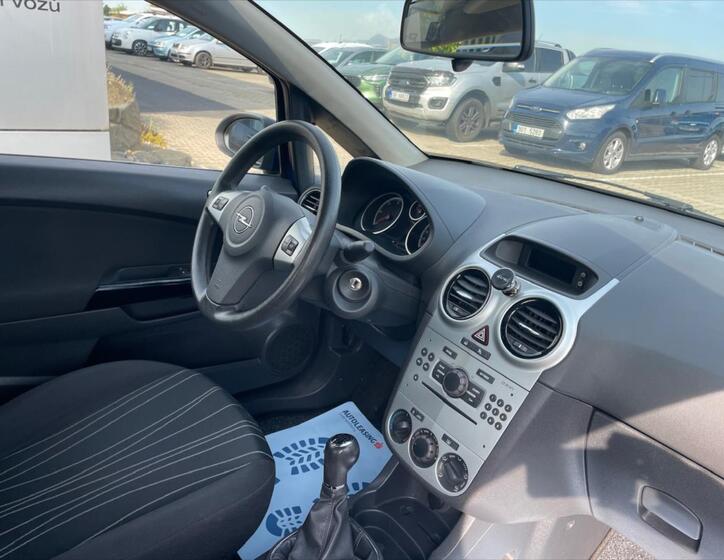Opel Corsa 11