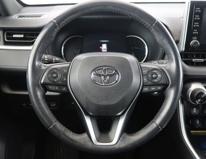 Toyota RAV4 SUV / Terénní 2,5 l 131 kw