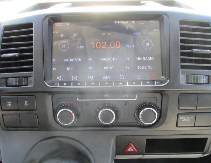 Volkswagen Transporter Kombi 2,0 l 84 kw