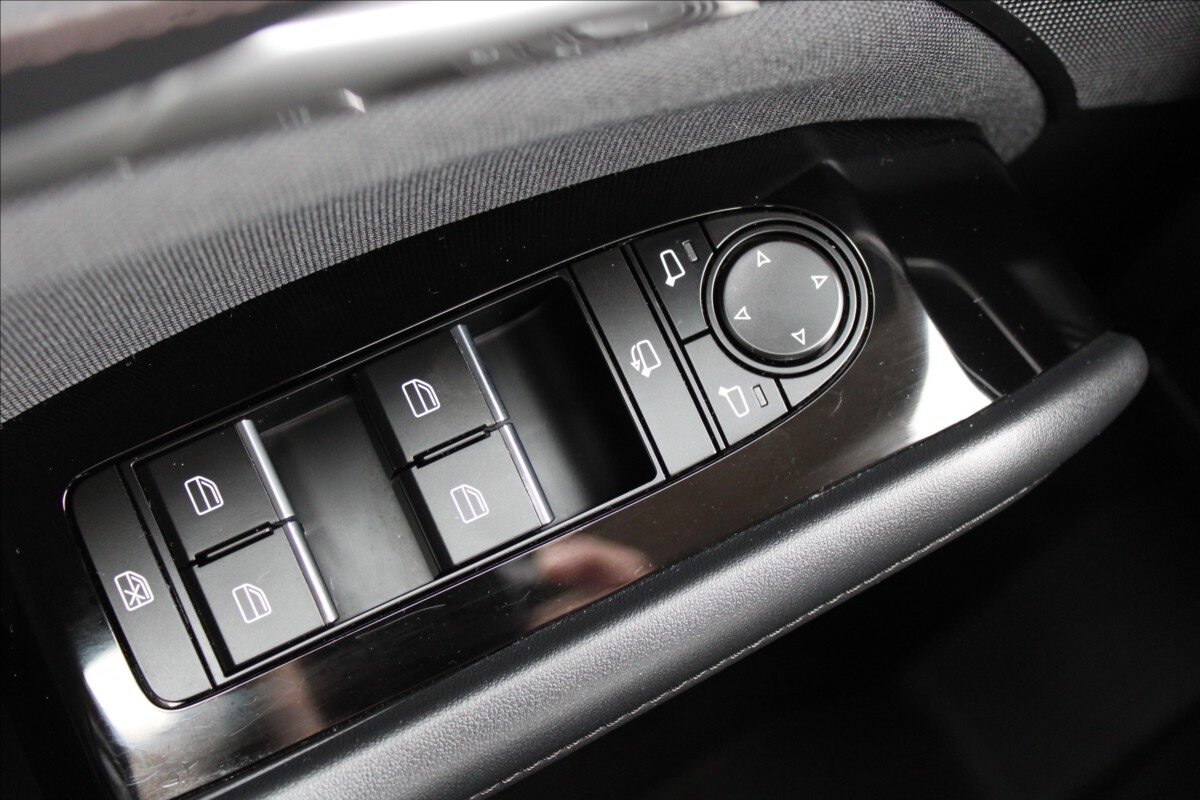 Mazda 3 Sedan / Limuzína 2,0 l 90 kw