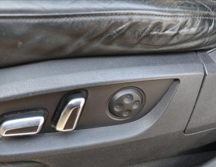 Audi Q7 Kombi 3,0 l 176 kw