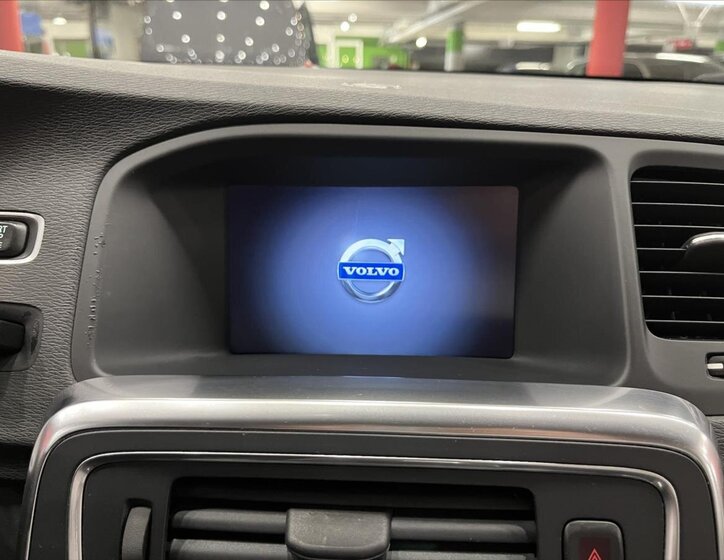 Volvo V60 Kombi 2,0 l 120 kw