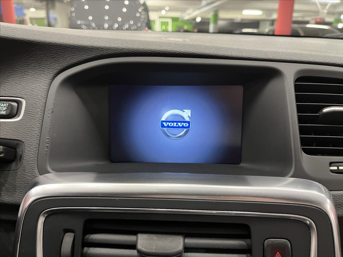 Volvo V60 Kombi 2,0 l 120 kw