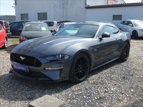 Ford Mustang Kupé 5,0 l 330 kw