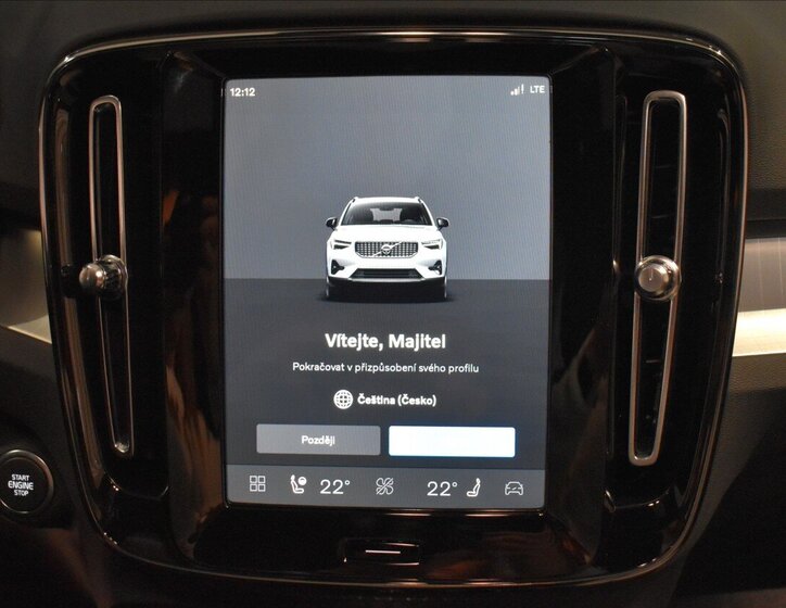 Volvo XC40 SUV / Terénní 2,0 l 120 kw