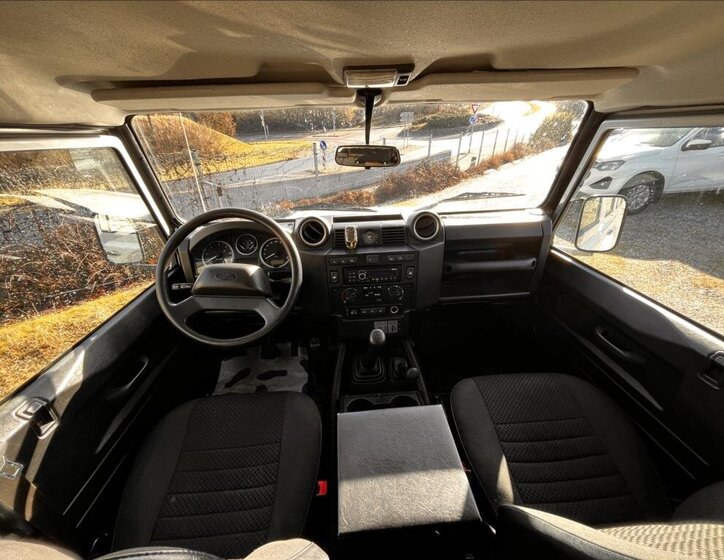 Land Rover Defender Ostatní 2,4 l 90 kw