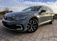 Volkswagen Passat Kombi 1,4 l 160 kw