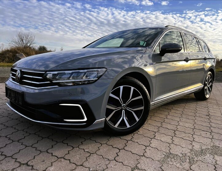 Volkswagen Passat Kombi 1,4 l 160 kw
