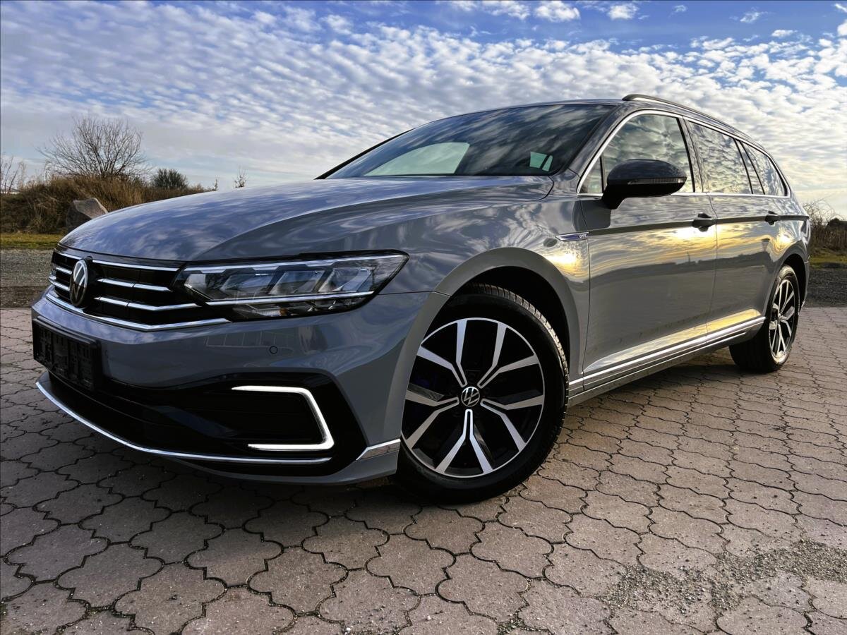 Volkswagen Passat Kombi 1,4 l 160 kw