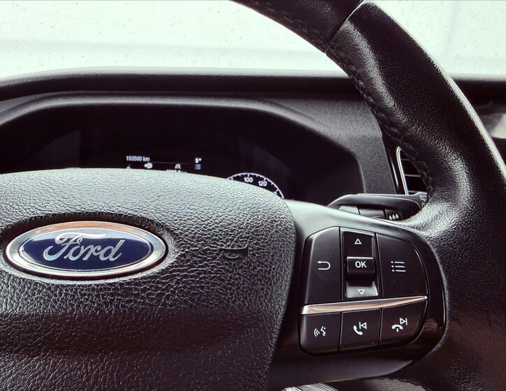 Ford Tourneo Custom MPV 2,0 l 125 kw