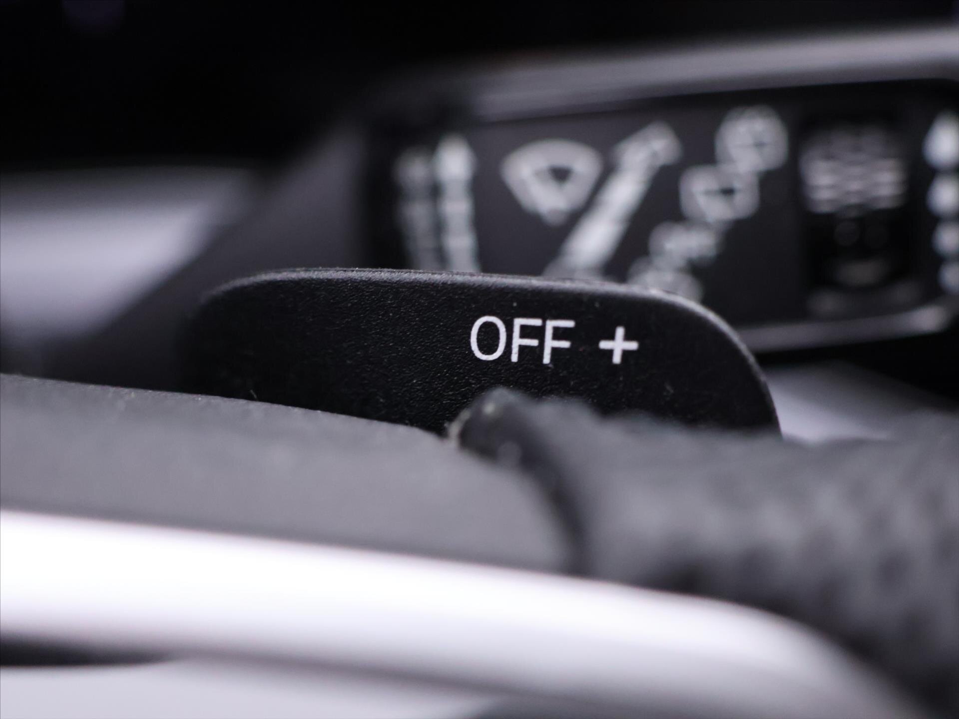 Volkswagen Touareg SUV / Terénní 3,0 l 210 kw