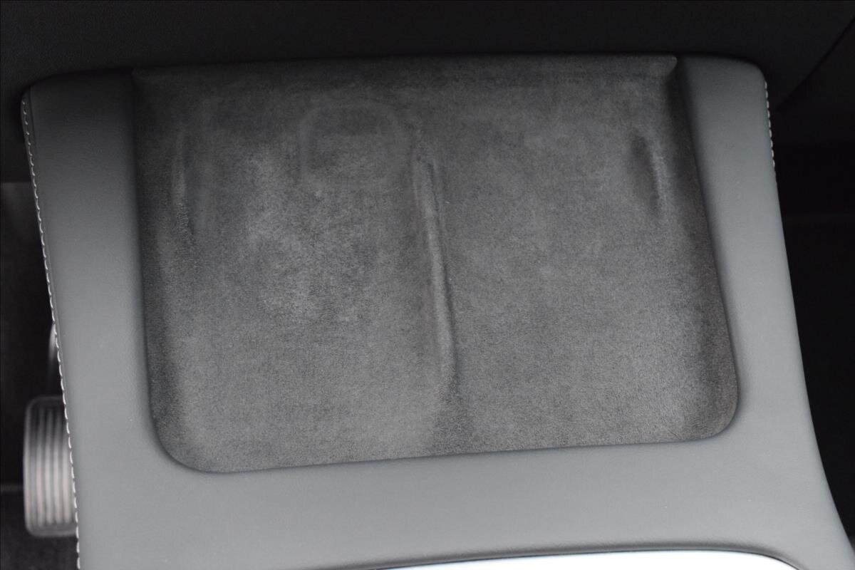 Tesla Model Y SUV / Terénní 0,0 378 kw